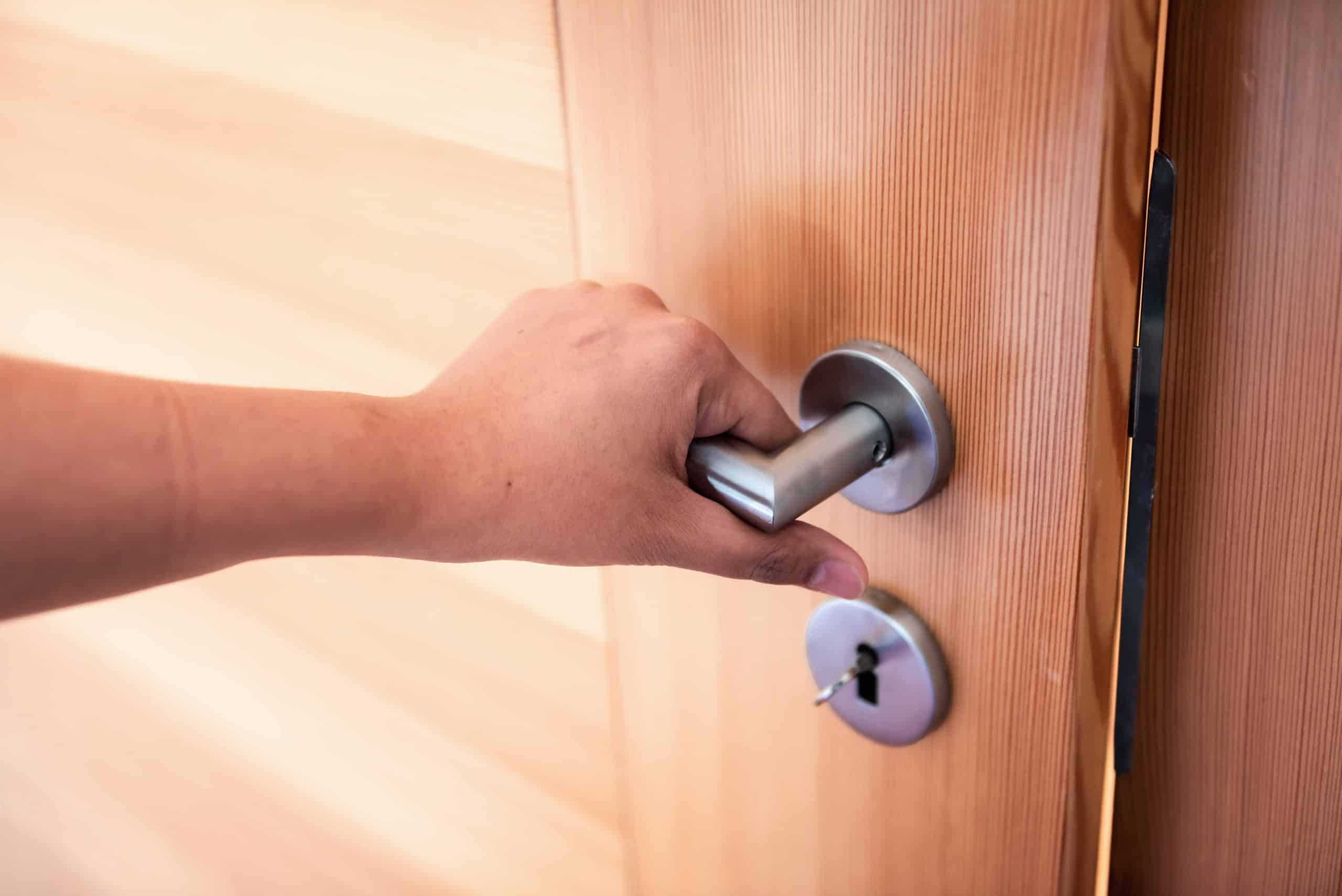 Motivo per chiudere la porta della camera da letto di notte